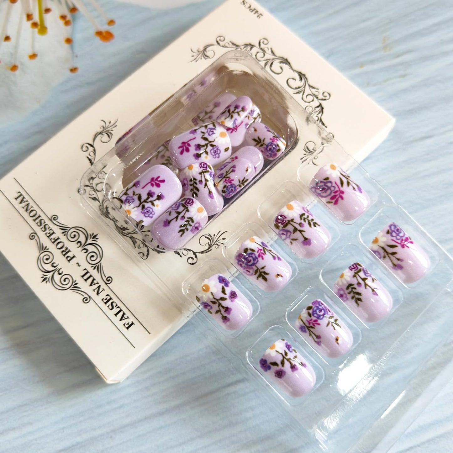 Purple Press on Nails Short Square Fake Nails Flower Bee Design Full Cover Glue on Nails Press ons Purple Flowers Acrylic False Nails Cute Artificial Stick on Nails for Women Girls 24 Pcs