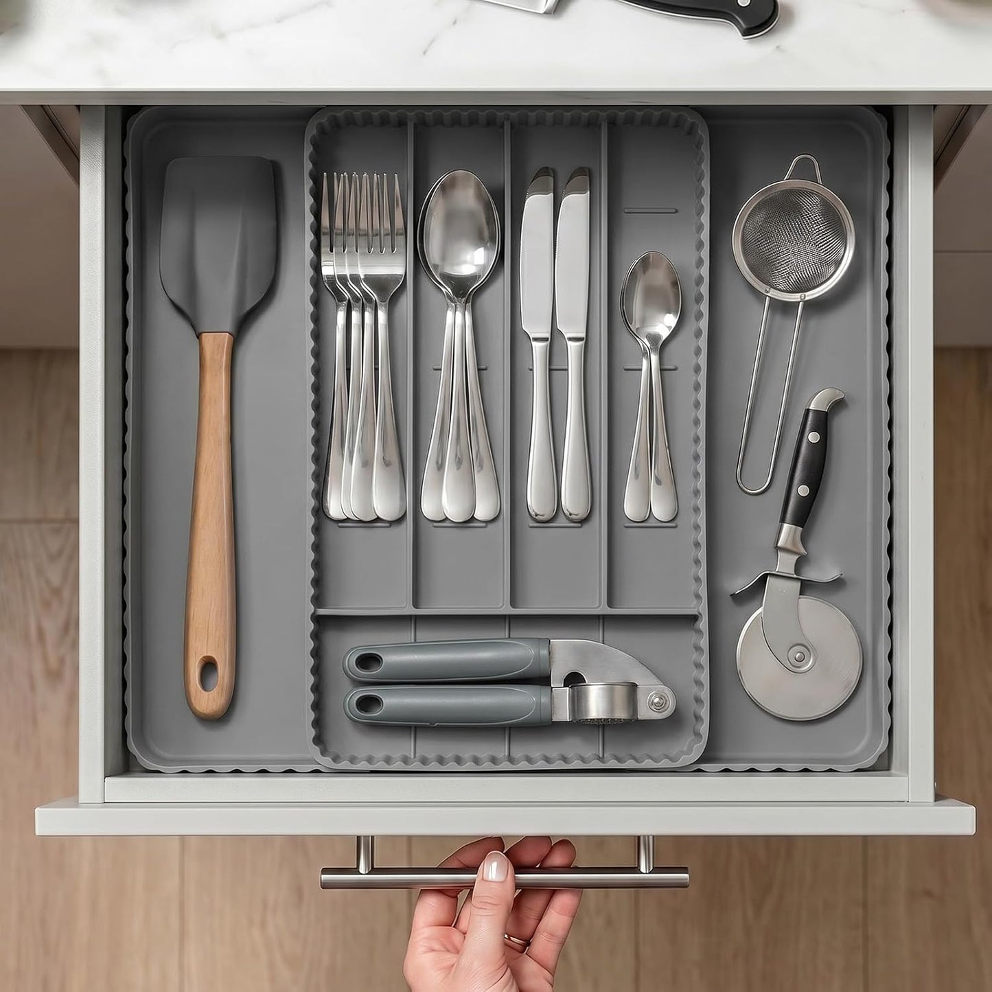 Expandable Silverware Organizer - Adjustable 7-Compartment Cutlery Tray | Heat-Resistant Silicone, Black - 50% Larger Capacity