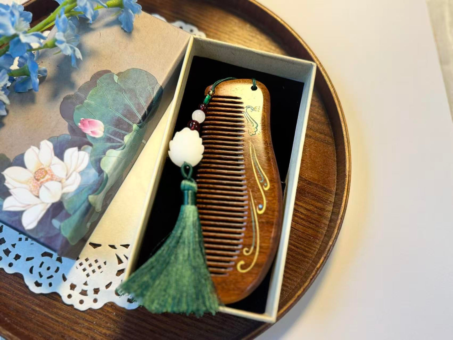 Handmade wooden hair comb, natural sandalwood comb, anti-static wooden combs, with sandalwood fragrance, good for hair growth, suitable for ladies and girls. (moon comb)