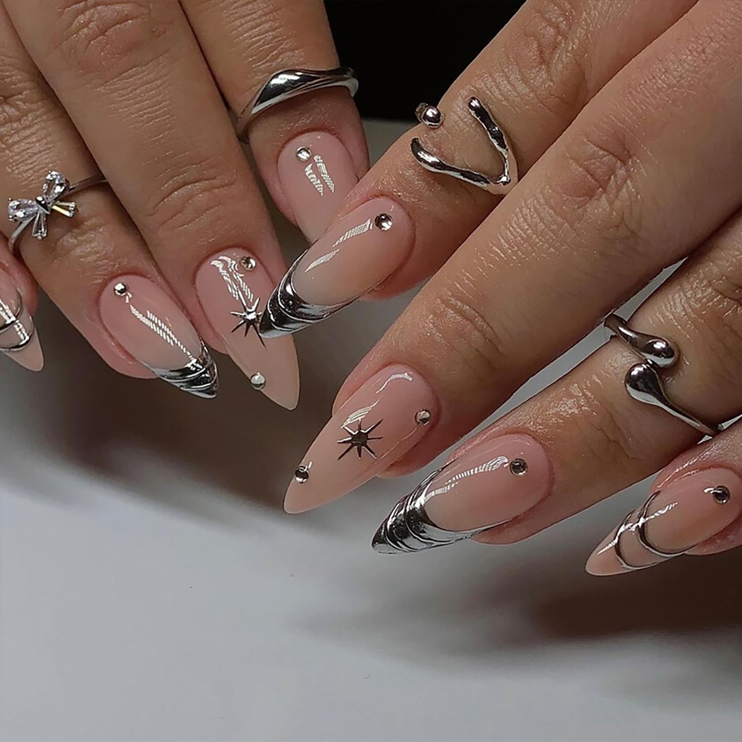 Almond Press-On Nails - 24Pcs Medium Length Gold Star Designs | Full Cover Nude Gradient Acrylic with Rhinestones
