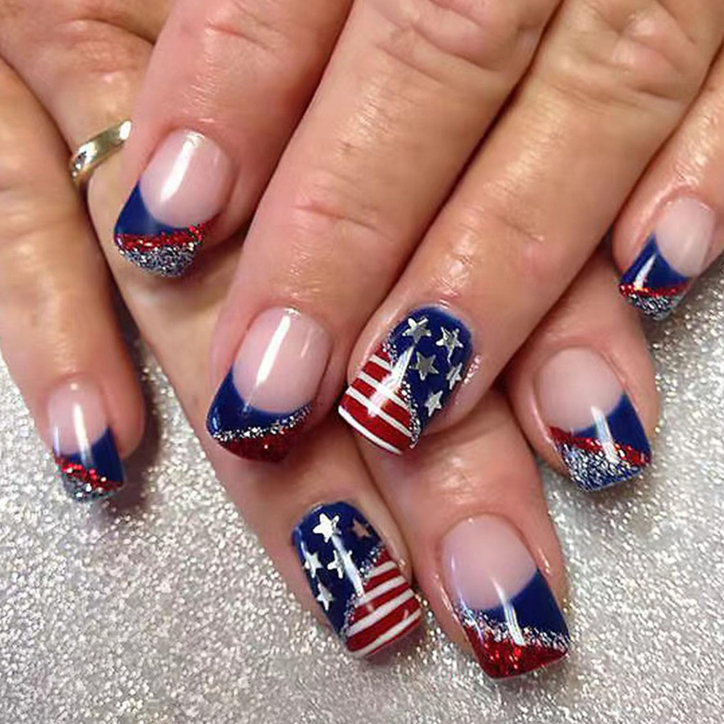 Press On Nails - Short Oval French Tip Design | Glossy Pink with Stars & American Flag - 24 Pcs