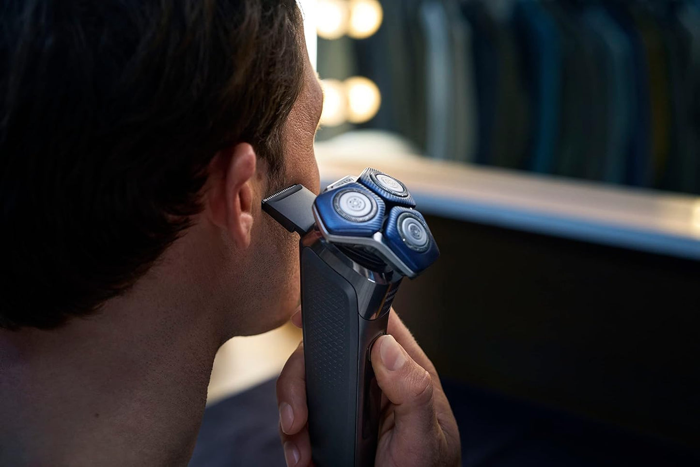 Philips Norelco Shaver 7200 - Rechargeable Wet & Dry Electric Shaver with SenseIQ Technology | S7887/82