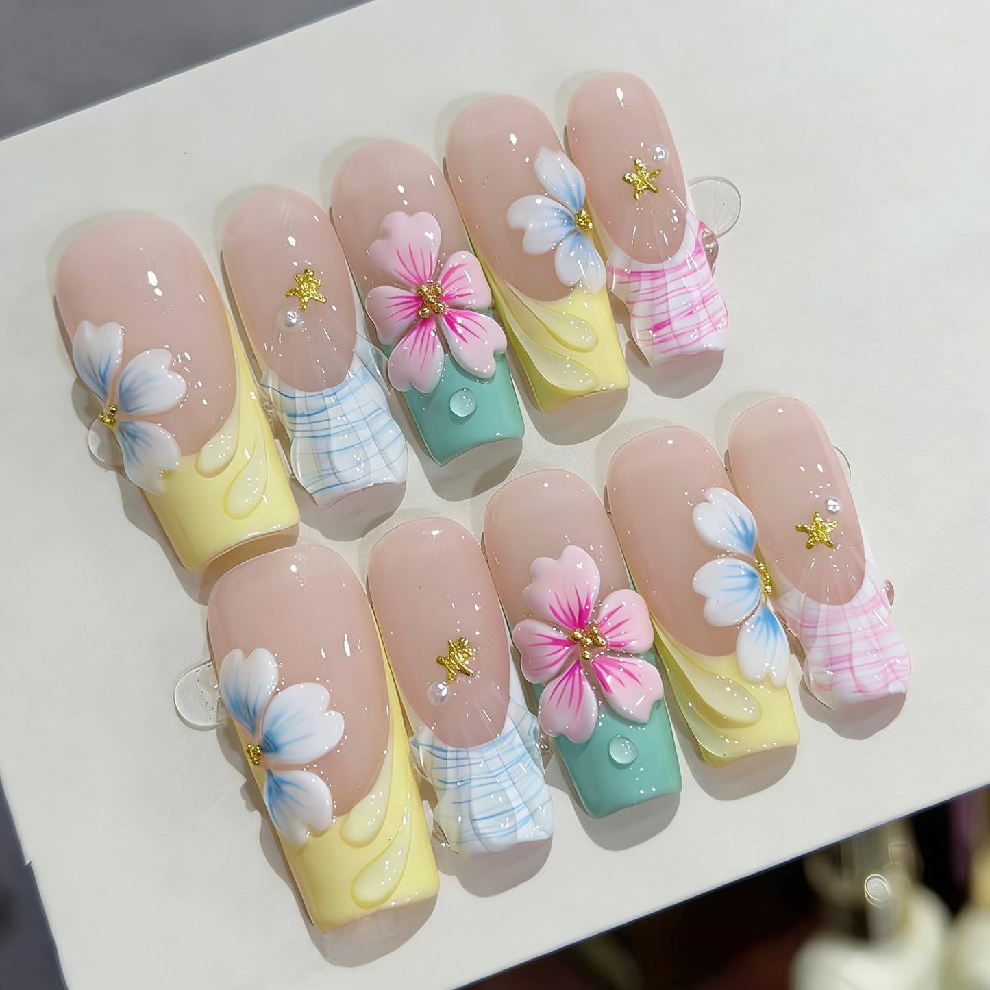 Summer Beach Press-On Nails Set - 24Pcs Medium Almond Floral Design with 3D Starfish & Seashell | Full Cover Ocean Manicure for Women