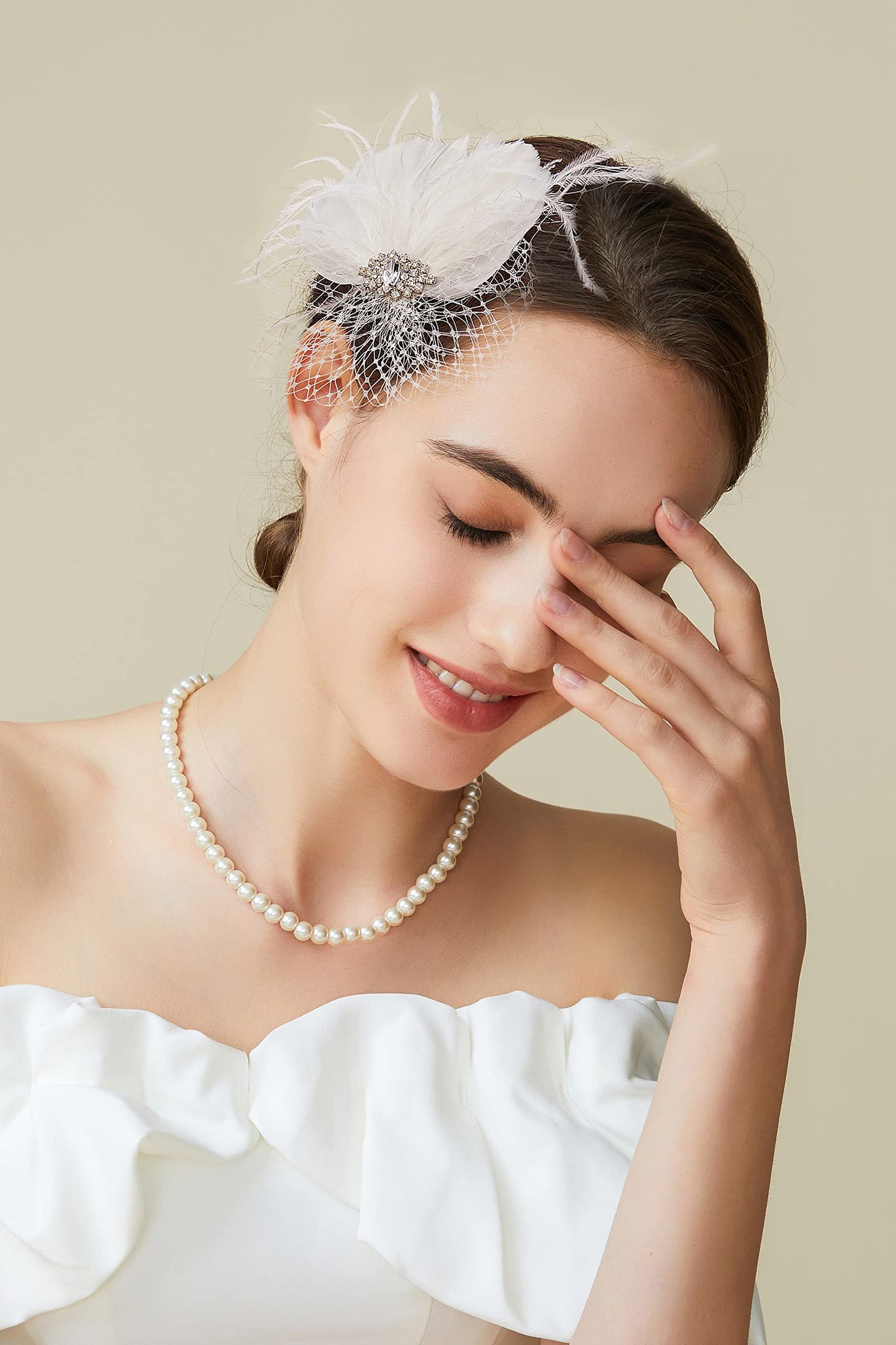 BABEYOND Veil Fascinator Hat for Women Feather Fascinators Hair Clip with Removable Veil Tea Party Hat Bridal Wedding White