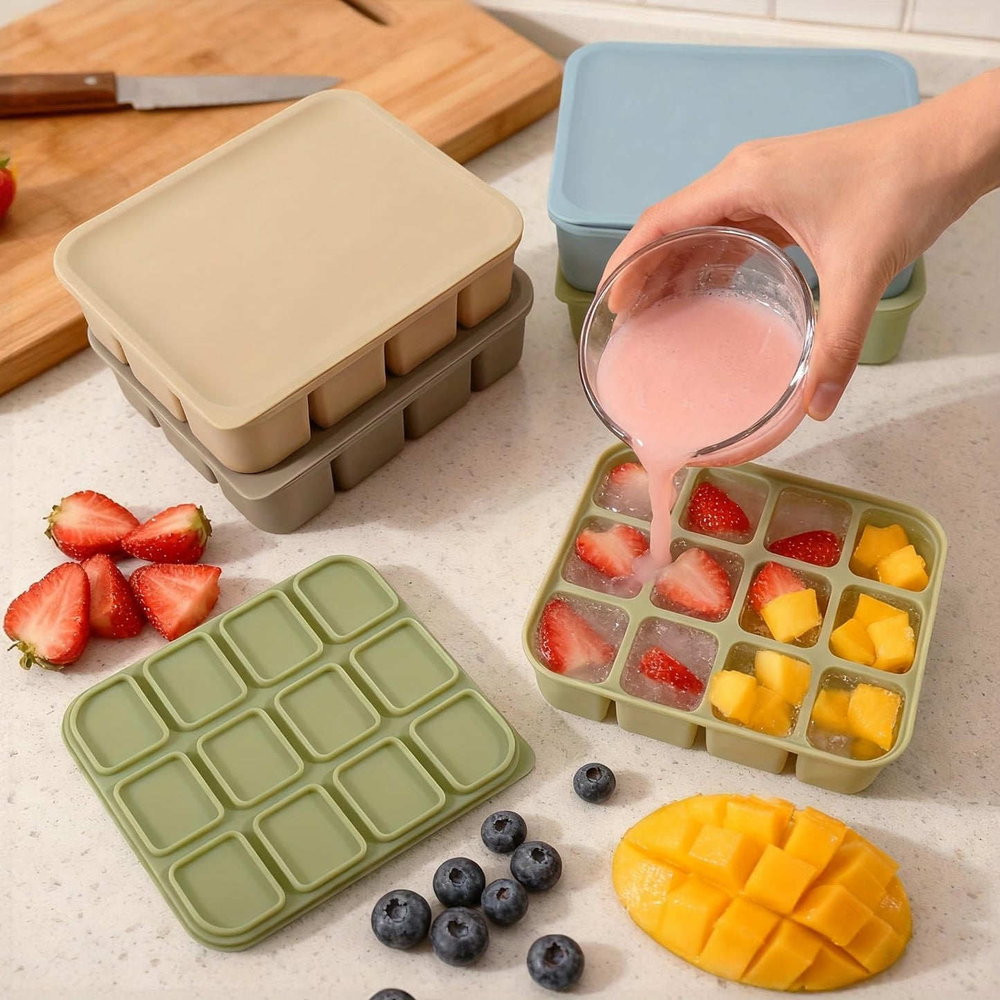 Flexible 12-Cube Silicone Ice Tray, Easy Release, Dishwasher And Oven Safe, Reusable With Lid For Whiskey, Broth & Meal Prep（Blue）