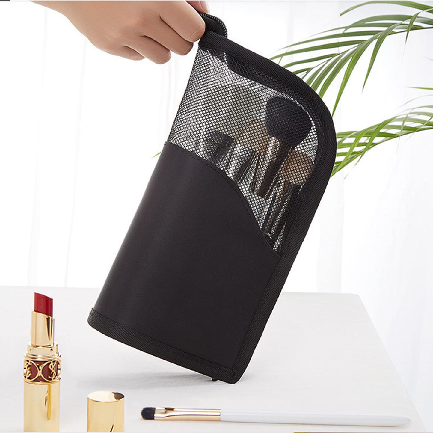 Linsiter Makeup Brush Travel Case Stand Up, High Capacity Makeup Organizer Portable Travel Makeup Brush Holder(Black)