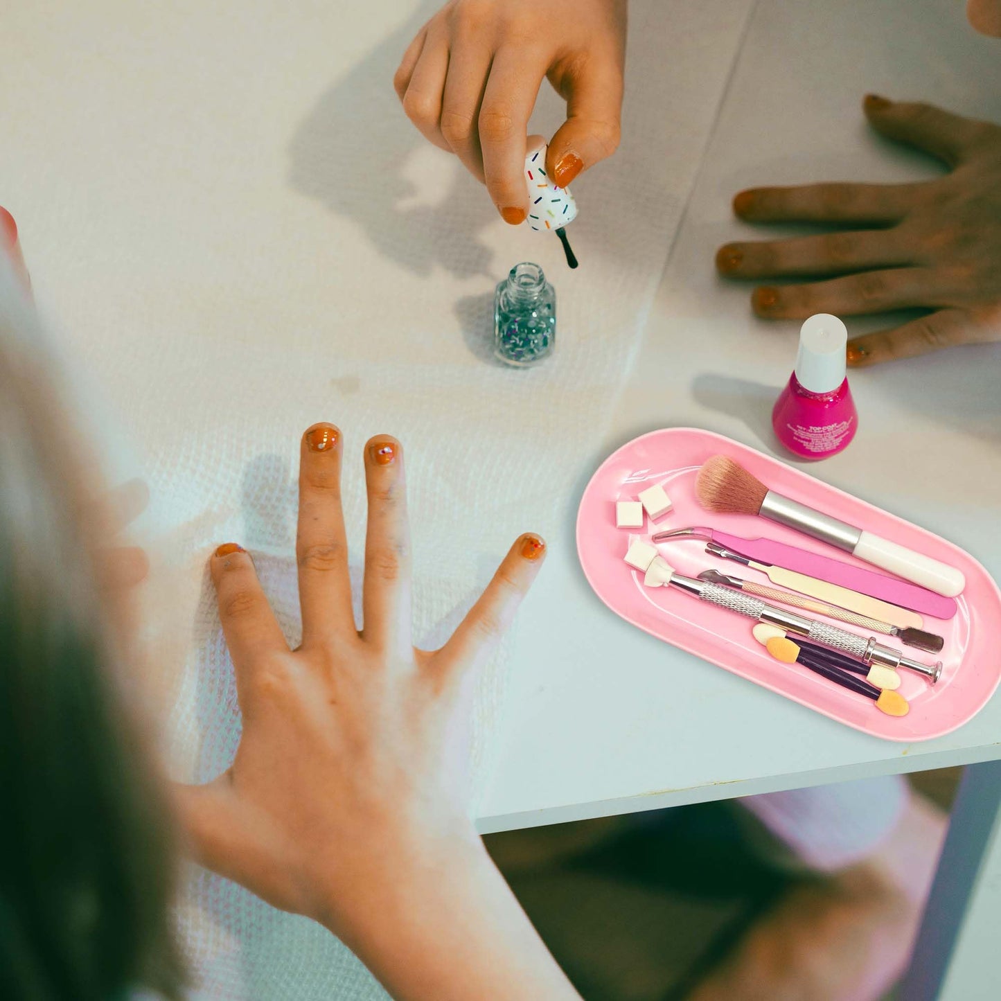 cgllwnmix Nail Tray Pink Manicure Tool Tray Display Nail Art Dish Storage Oval Manicure Tray Jewelry Rhinestone Cosmetics Organizer Decorative Small Storage Plate
