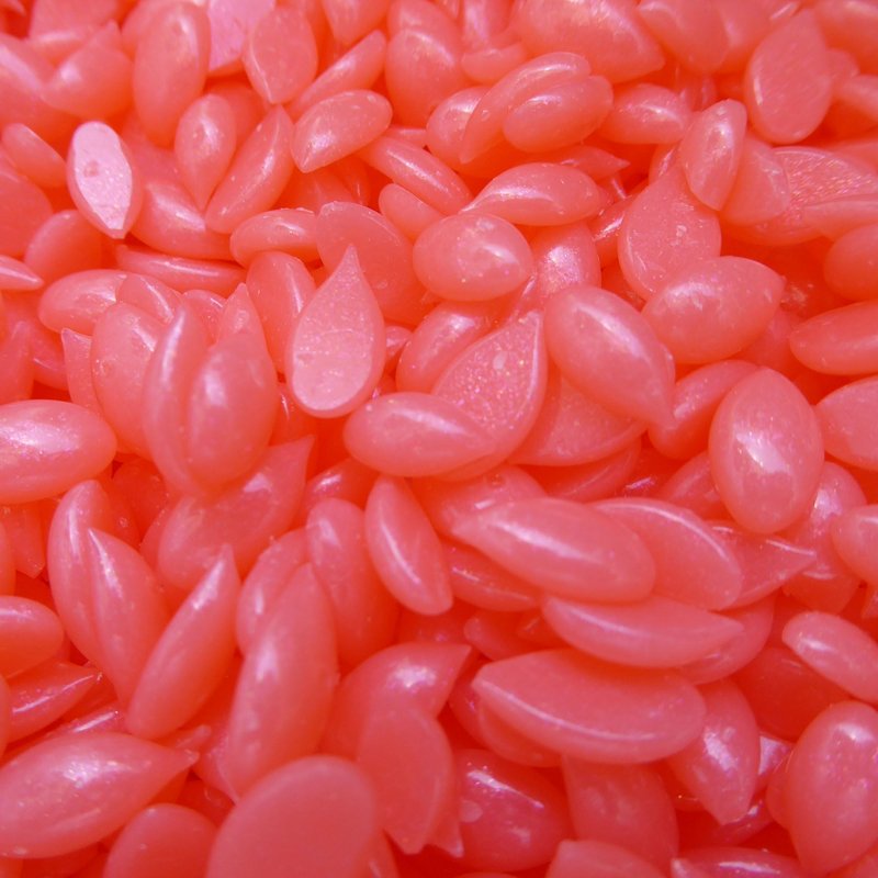 Waxness Pink Gel Face & Eyebrow Hard Wax Bulk 22 lb (10 kg) – Stripless Hard Wax for Sensitive Skin, Face, Bikini, Rosin-Free Synthetic Formula, High Visibility Pink Color – Made in Italy