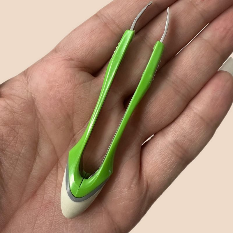 Comfort Hold Ergonomic Slanted Tip Multipurpose Stainless Steel Non-Slip Sure Grip Precision Splinter Facial Hair Removal Eyebrow Tweezers Men Women Arthritis Hands