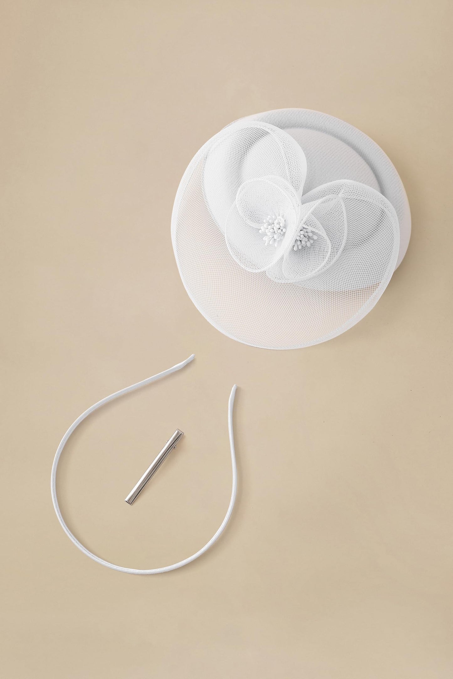 BABEYOND Fascinators Hats for Women - Tea Party Hat Kentucky Fascinator Derby Flower Mesh Pillbox Hat for Bridal Wedding White