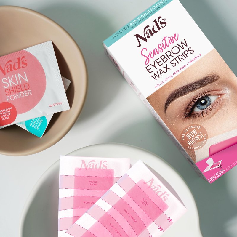 Nad's Eyebrow Wax Strips - Facial Hair Removal for Women - Eyebrow Wax Kit with 6 Eyebrow Waxing Strips + 6 Calming Oil Wipes + 2g Skin Protection Powder, 1 Count