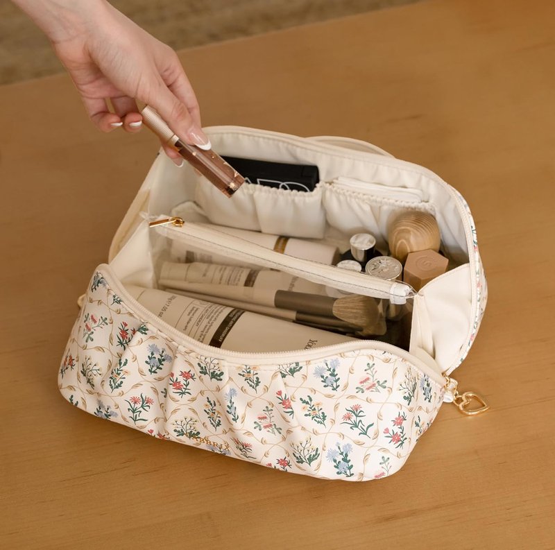 Large Capacity Floral Makeup Bag Organizer - Perfect for Cosmetics, Skincare & Travel Essentials