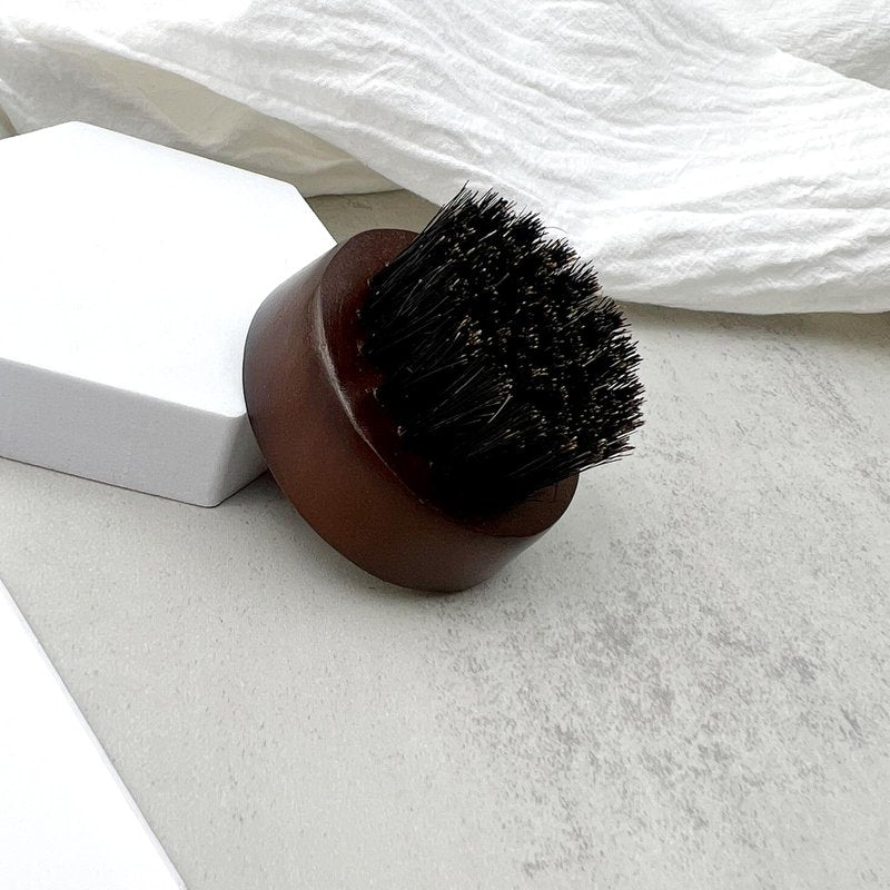 Zoolinn Men's Beard Brush, Small Round Wooden Handle, Sophisticated Boar Bristles
