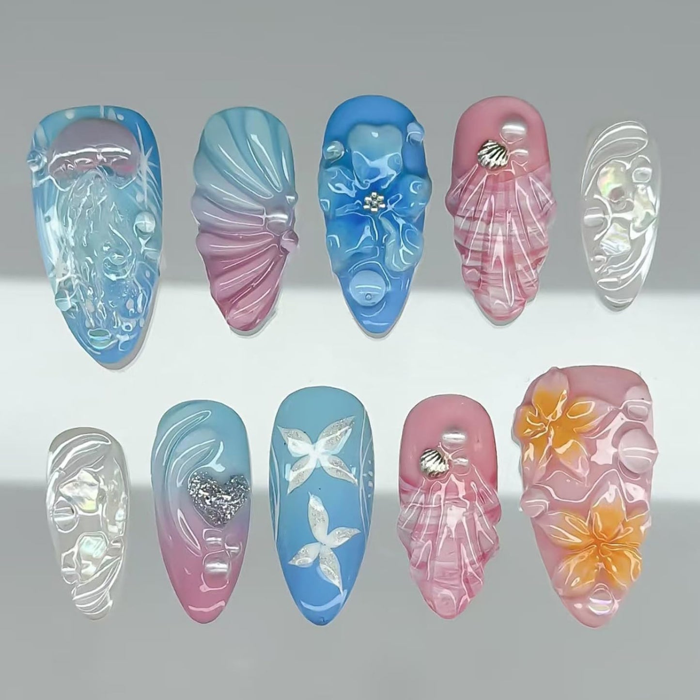 Almond Press-On Nails - 30 Pcs Medium 3D Gold Star Design | Glossy Full Cover Butterfly Acrylics