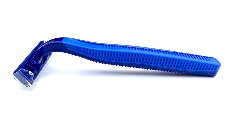 10 Pack of Dependable Disposable Blue Razor Blades with Aloe Vera Strip and Solid Handle