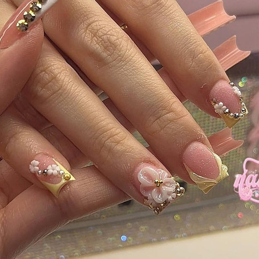 24Pcs 3D Flower Press on Nails Short Square French Tip Fake Nails Nude Pink Glitter Full Cover False Nails with Gold Pearl & Rhinestone Design Cute Stick on Nails for Women Girls Manicure Decoration