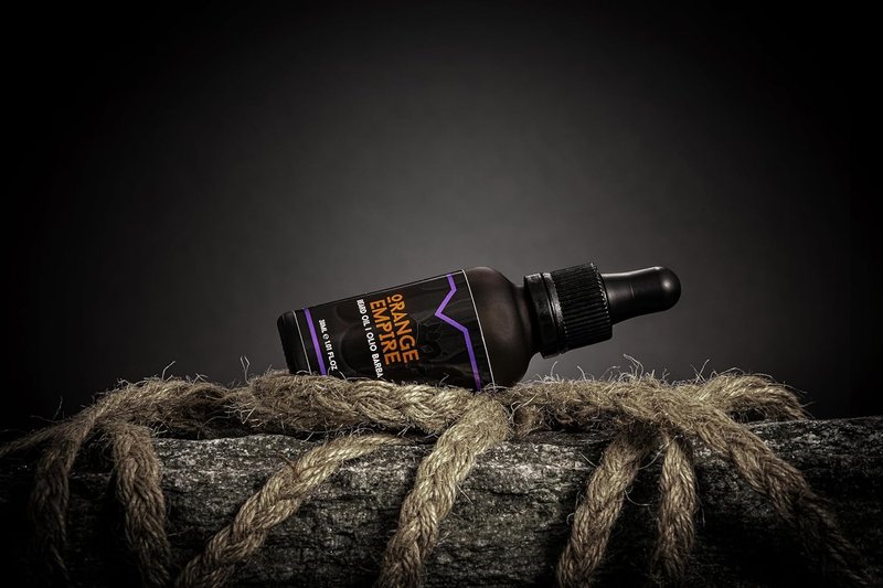 The Goodfellas' smile Empire Orange Beard Care Oil 1 oz – Zesty Citrus Scent – Deep Moisture & Shine Enhancer – Softens, Protects & Tames Frizz – Lightweight Beard Conditioner Made in Italy