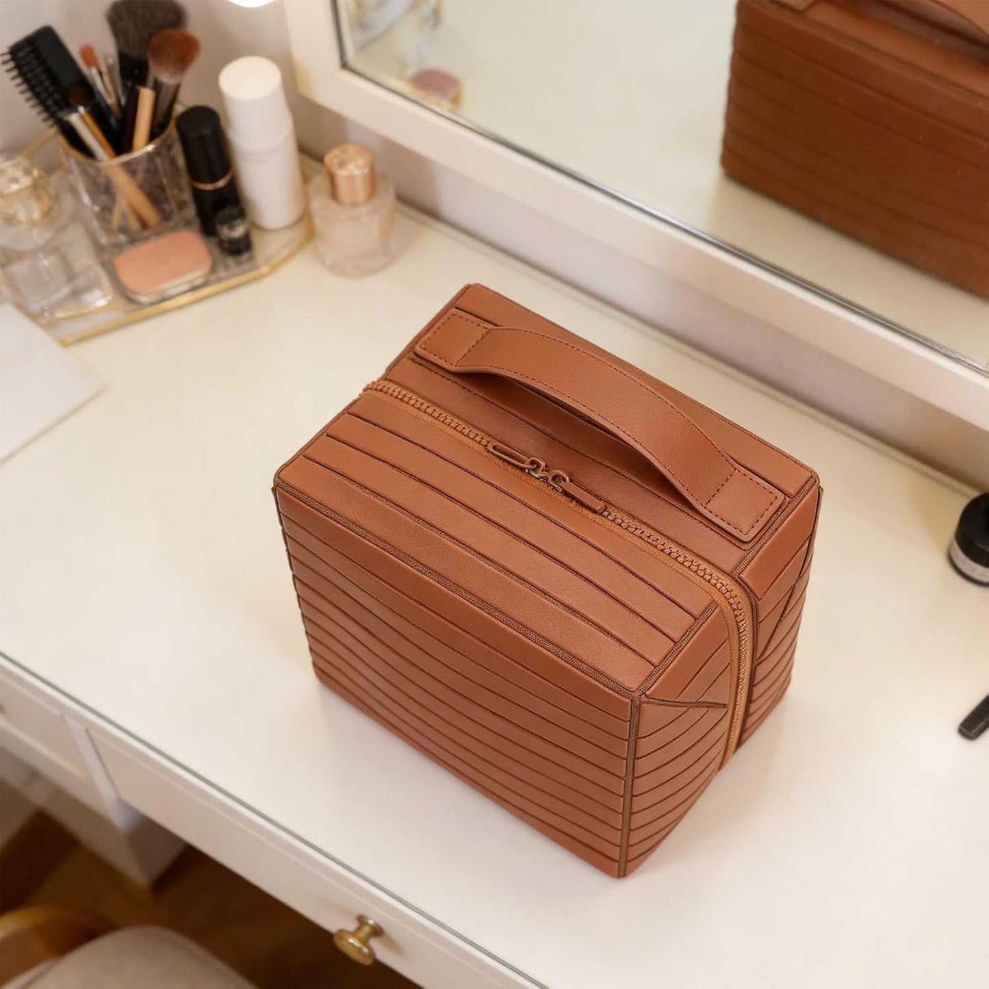 Travel Makeup Bag - Large Capacity Cosmetic Organizer for Women | Waterproof Soft PU Leather - Brown 22.5cm x 15cm