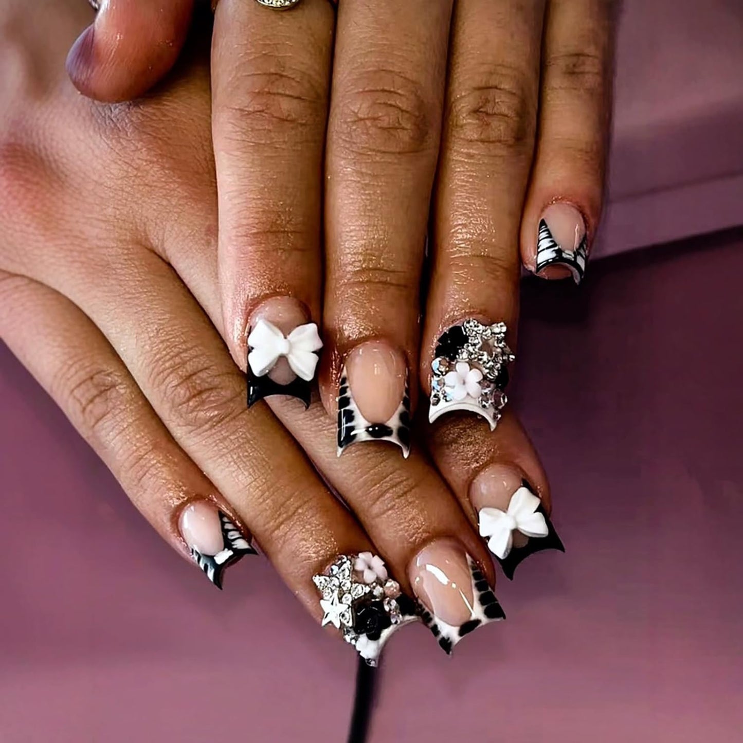 Almond Press-On Nails - 24Pcs Medium Length Gold Star Designs | Full Cover Nude Gradient Acrylic with Rhinestones