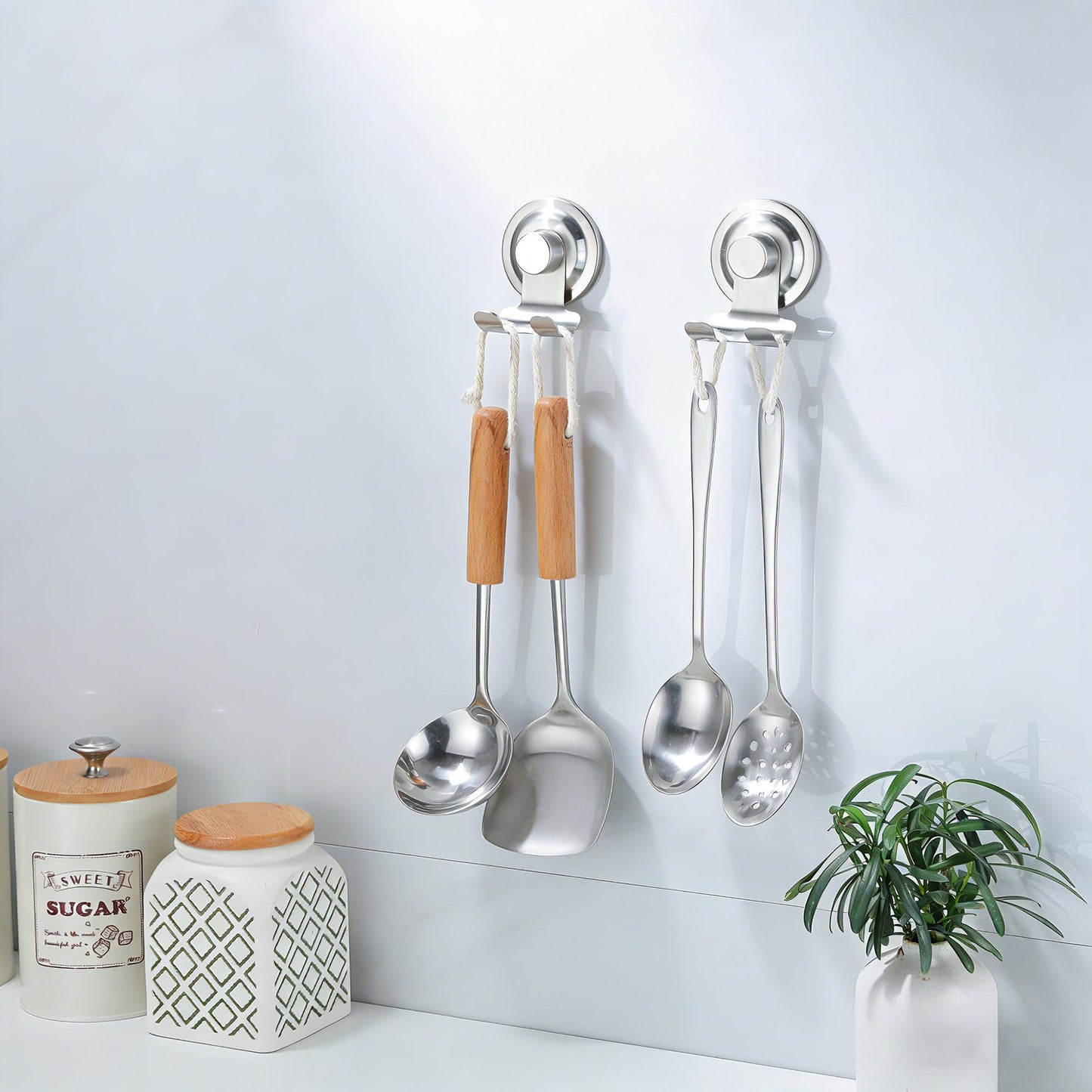 AIDILI Razor Holder for Shower - 2 Pack Suction Shower Razor Holder Suction Cup Hook for Bathroom Wall Heavy Duty Rustproof