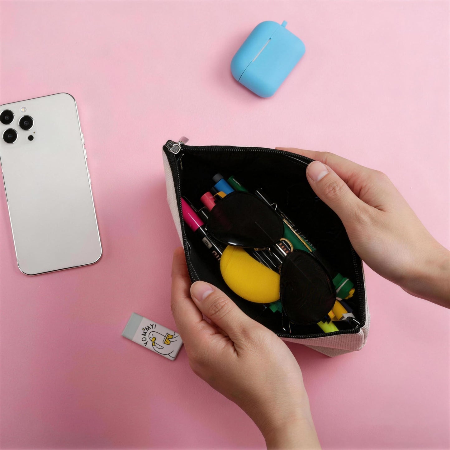 ZHAMEN Novelty Flamingo Decor Makeup Bag Gifts Makeup Pouch Birthday Christmas for Women Friends Flamingo Lover Family BFF Animal Lovers Cosmetic Travel Bag