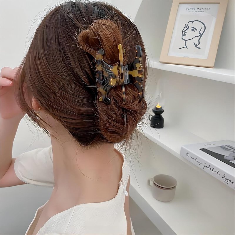 Butterfly Hair Clips - Stylish Leopard Claw Clips for Women | 2-Piece Set
