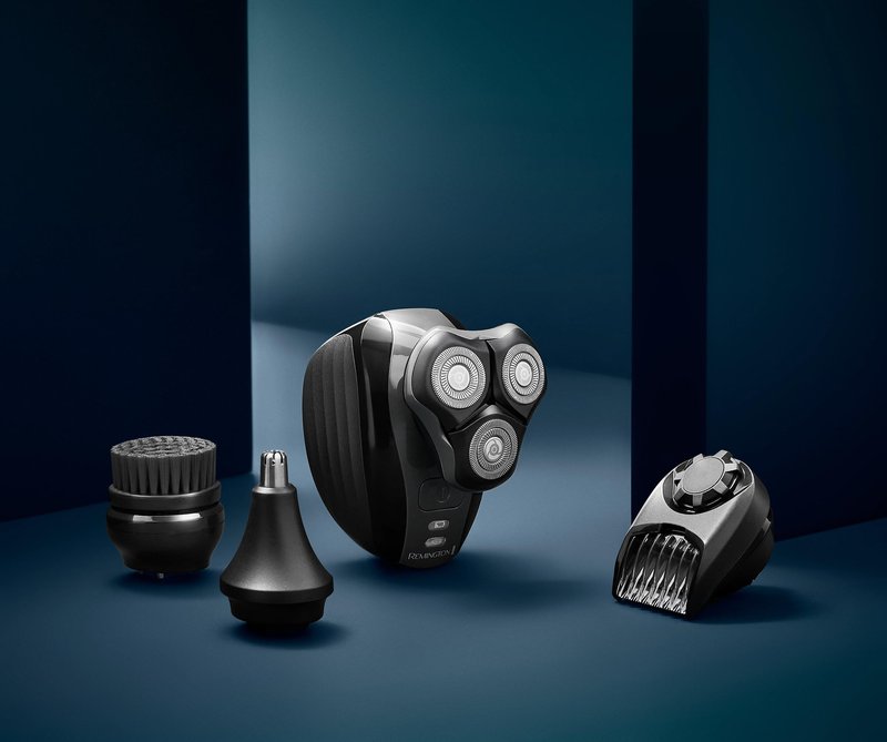Remington Balder 3 Head Shaver Dual-Track Cutting Heads Multi-Directional Pivot 45 Minute Run Time 100 Percent Waterproof Complete Grooming Kit with Beard Trimmer Nose and Ear Trimmer