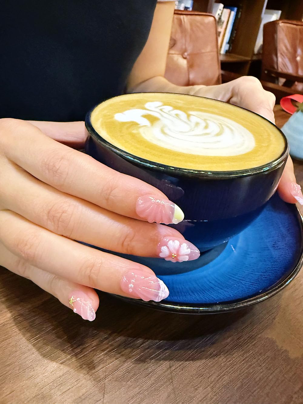 10 Short Almond Handmade Press On Nails | 3D Floral Gradient Color with Cute Starfish & Seashell,New styles for Autumn & Winter | Skip Salon Trips, Easy to Apply & Remove, Reusable (Seafish A02, S)