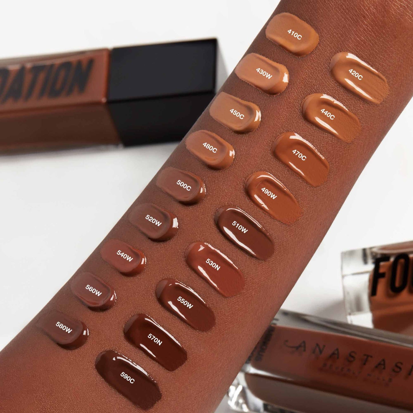 Anastasia Beverly Hills Luminous Foundation - Water-Resistant Long-Wear Face Makeup, Lightweight Glow-Boosting Formula for All Skin Types - 270C