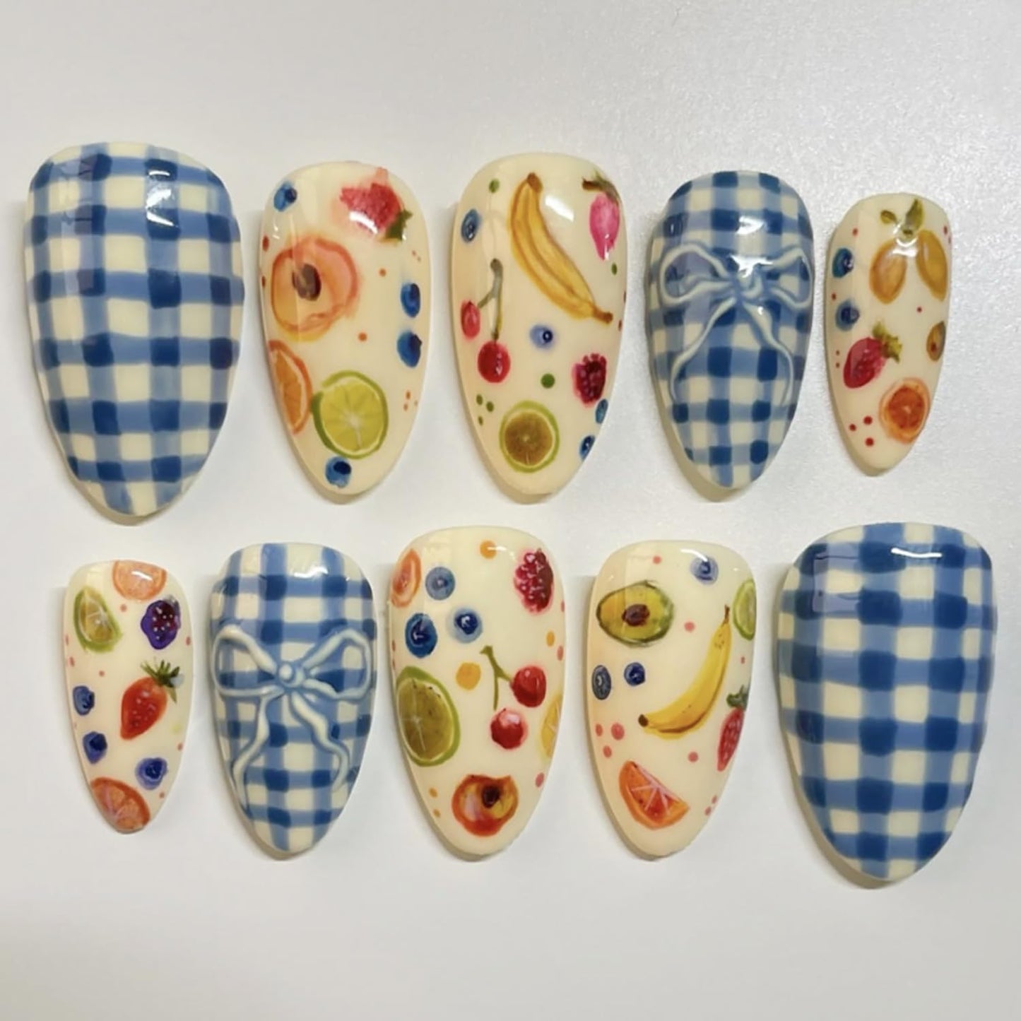 Flower Press-On Nails - 10 Pcs Short Almond Style with Gold Shell & Starfish Rhinestones | Reusable Cute Handmade Acrylic Nails for Women & Girls