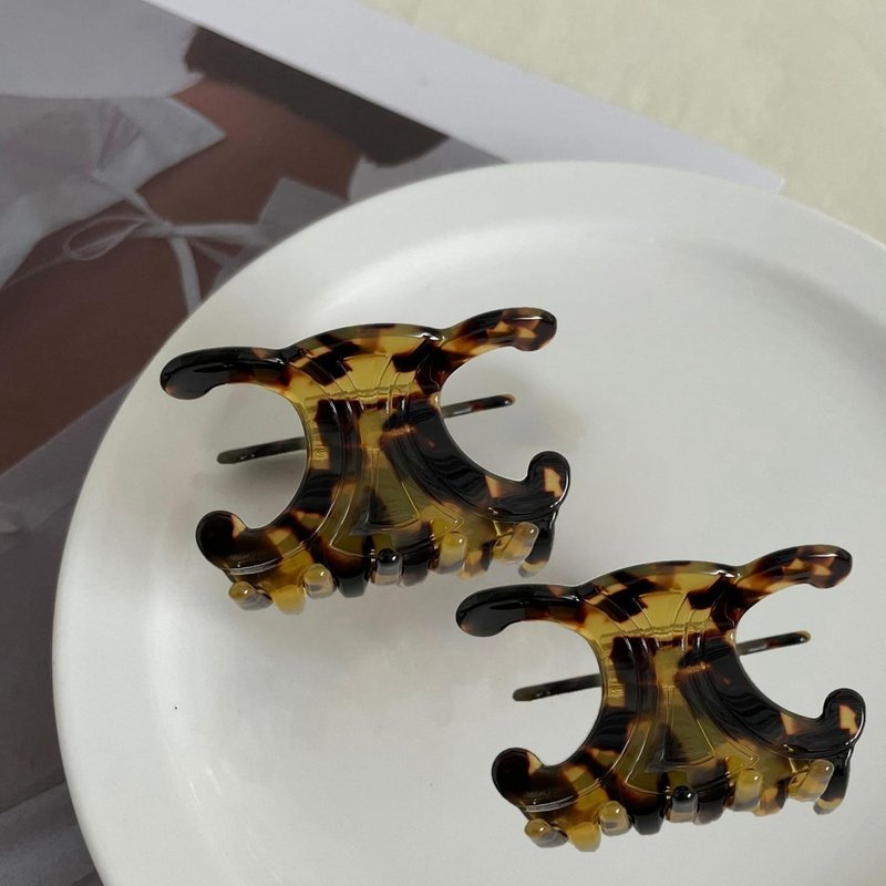 Butterfly Hair Clips - Stylish Leopard Claw Clips for Women | 2-Piece Set