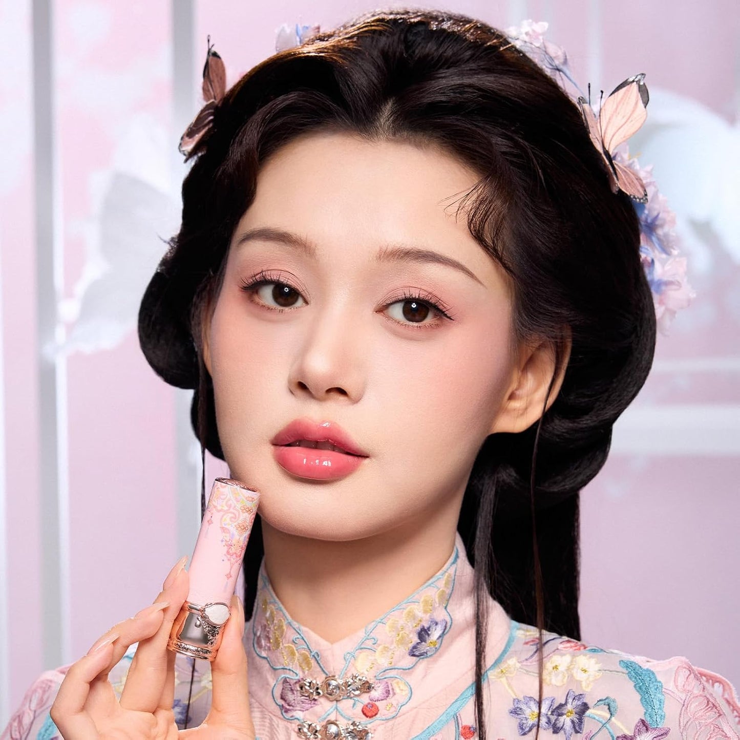 Butterfly Cloud Collar Lipstick - Hydrating Glossy Lip Balm | Moisturizing Pink Tint (C05 Peach Blossom)