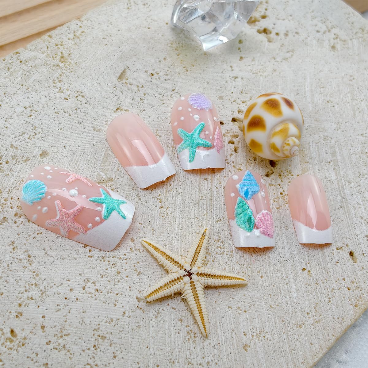 24Pcs Beach Press on Nails Square Medium Fake Nails with 3D Seashell Starfish Design Summer Glue on Nails French Tip False Nails Cute Stick on Nails Ocean Acrylic Nails for Women French Manicure