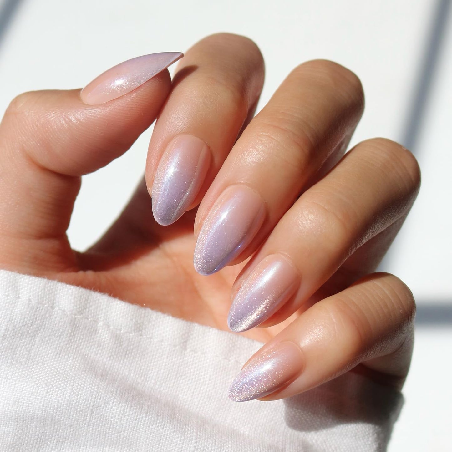 Glamnetic Press On Nails - Honey Bun | Trendy Velvet Sparkly Short Almond Nails | 30 Nail Kit with Glue, 15 Sizes