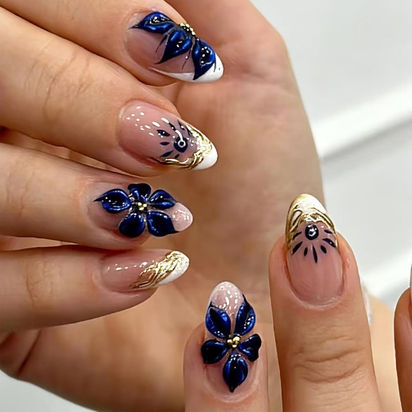 Floral Press-On Nails - 24Pcs Short Almond Acrylic with 3D Ocean Seashell & Turtle Design | Blue Sea Full Cover for Women
