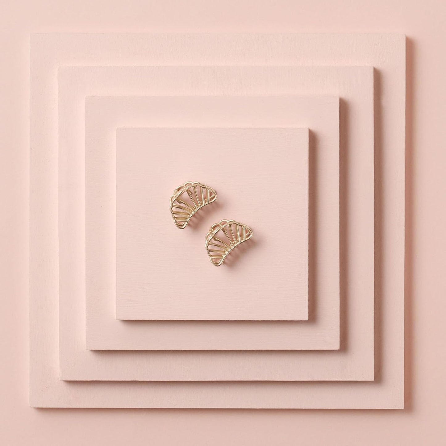Gilded Mermaid Shell Claw Clips Set - Elegant Hair Accessories for All Hair Types