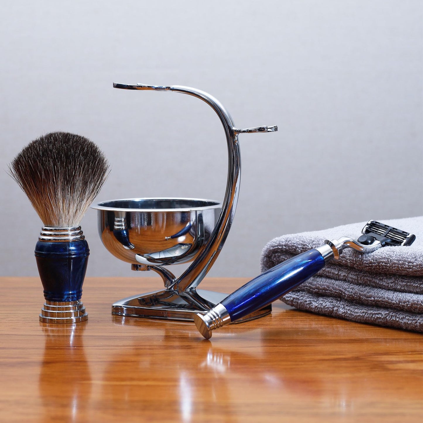 Magyfosia Wet Shaving Kit,Double Edge Safety Razor with 10 Blades,Badger Hair Brush,Stand Holder,Stainless Steel Lather Bowl,Grooming Set for Men