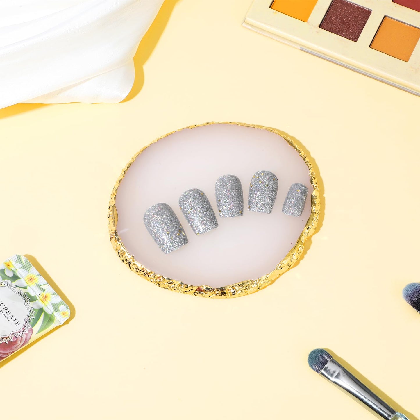 Abeillo Resin Nail Art Palette, Nail Polish Palette Nail Painting Mixed Color Palette Gilded Edge Nail Art Color Mixing Tray DIY Nail Gel Makeup Display Board Pallet for Nail Art