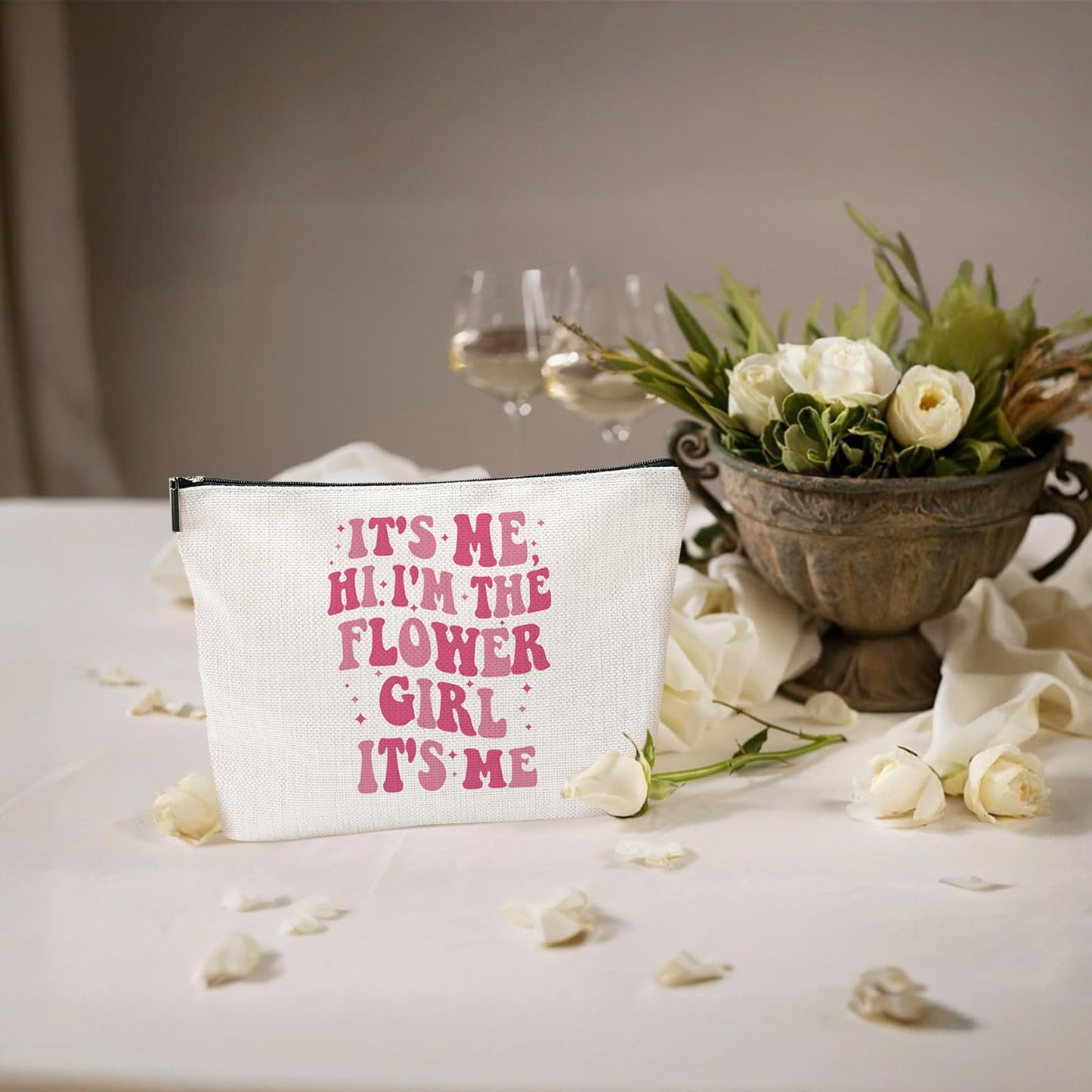 Baobeily It's Me Hi I'm the Flower Girl It's Me, Bridesmaid Gifts for Women, Bachelorette Party Cosmetic Makeup Bag, Wedding Bridal Shower Gift, Essential Pouch for Flower Girl