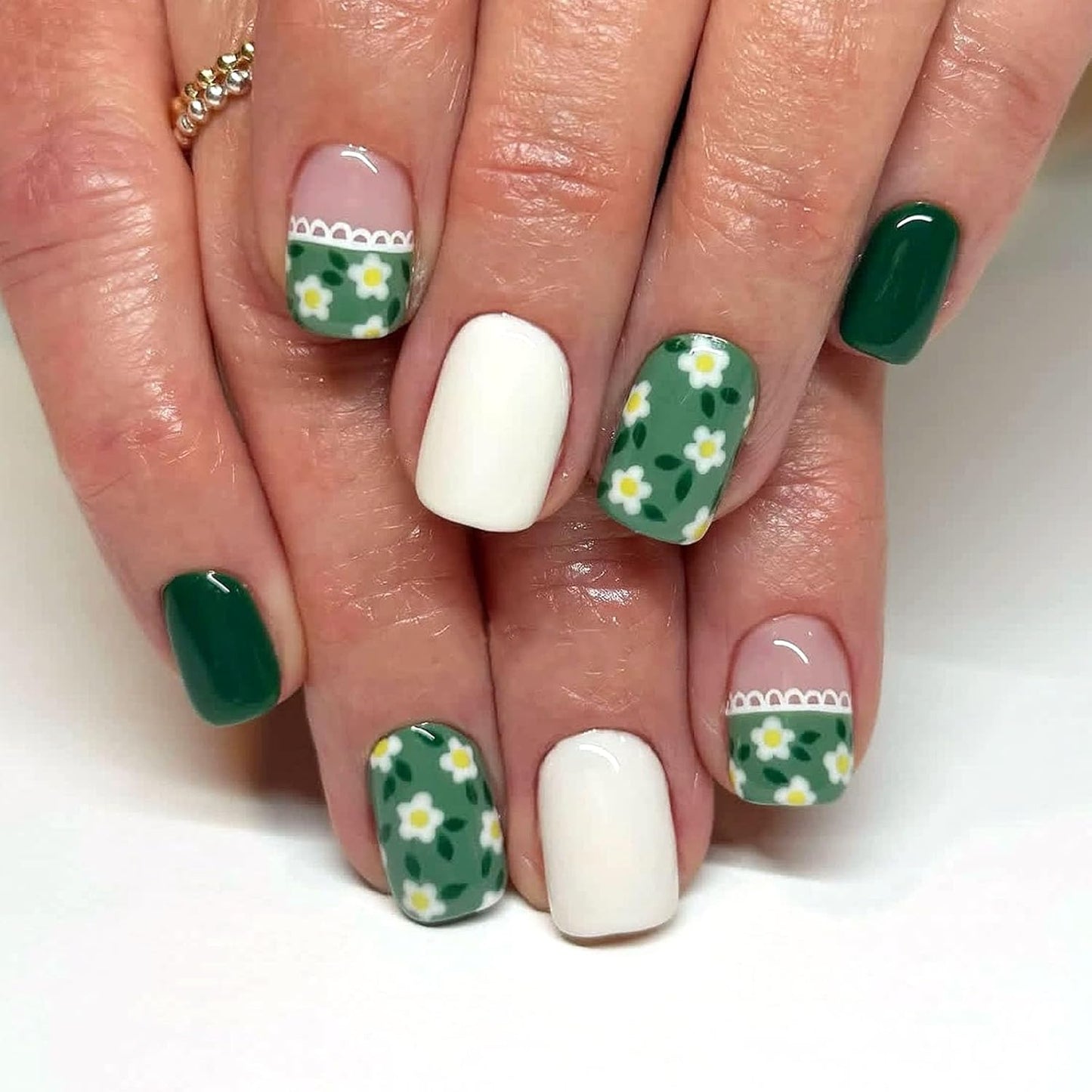 3D Flower Press On Nails | 24 Pcs Short Square Fake Nails with Blue Daisy Designs for Spring & Summer Manicure