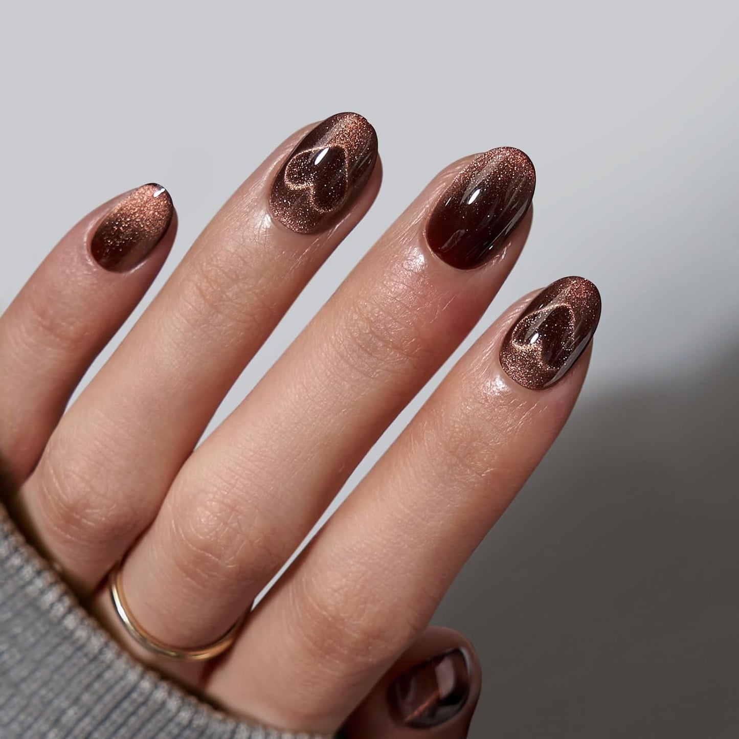 Press On Nails - Chrome Cat Eye Almond Design | 32 Piece Soft Gel Nail Kit in 16 Sizes
