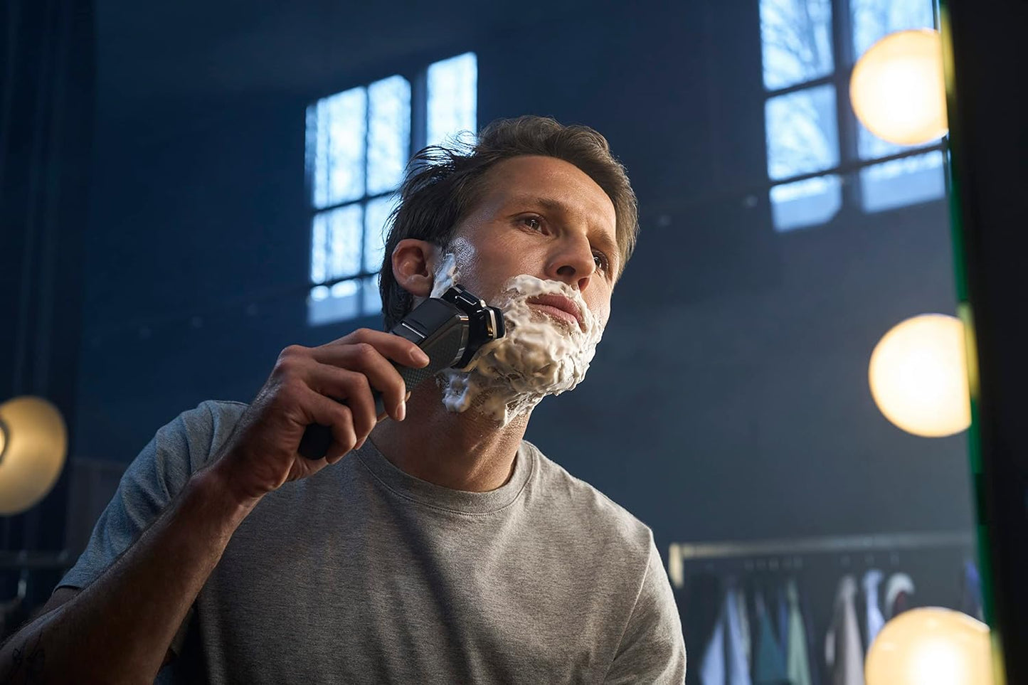 Philips Norelco Shaver 7200 - Rechargeable Wet & Dry Electric Shaver with SenseIQ Technology | S7887/82