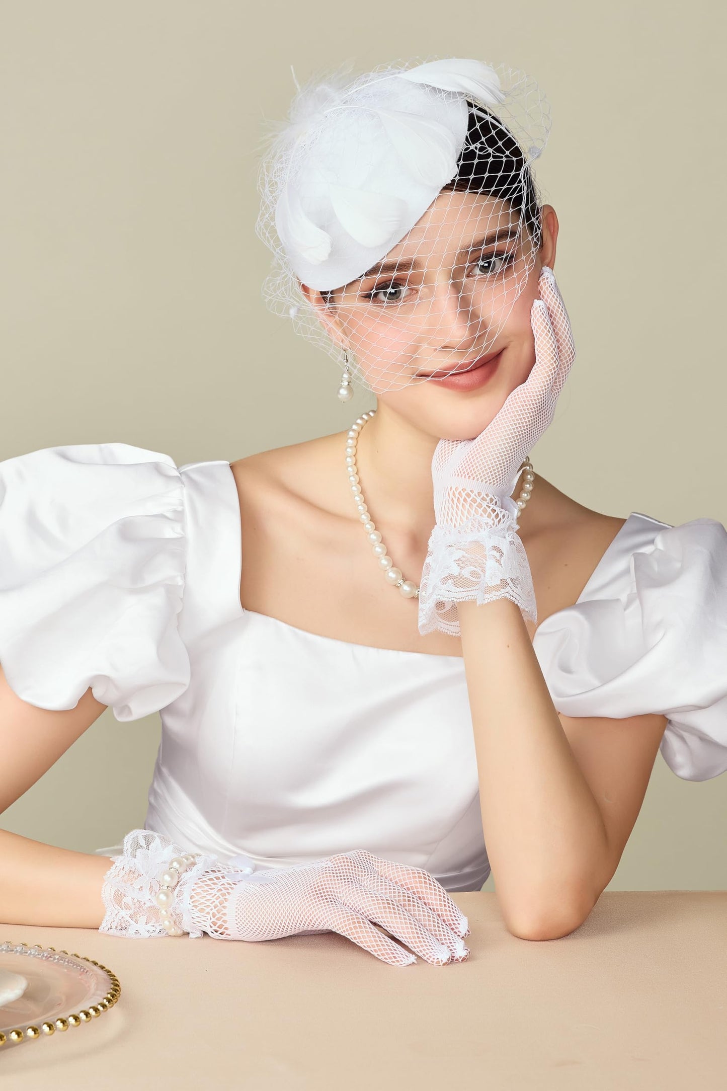 BABEYOND Fascinator Hat Veil Feather Fascinators Hair Clip Tea Party Pillbox Derby Hat Fascinator Bridal Wedding White