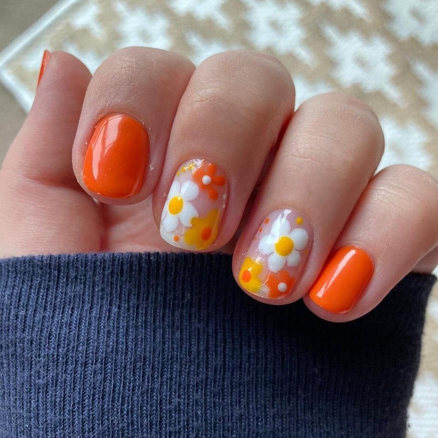 3D Flower Press On Nails | 24 Pcs Short Square Fake Nails with Blue Daisy Designs for Spring & Summer Manicure