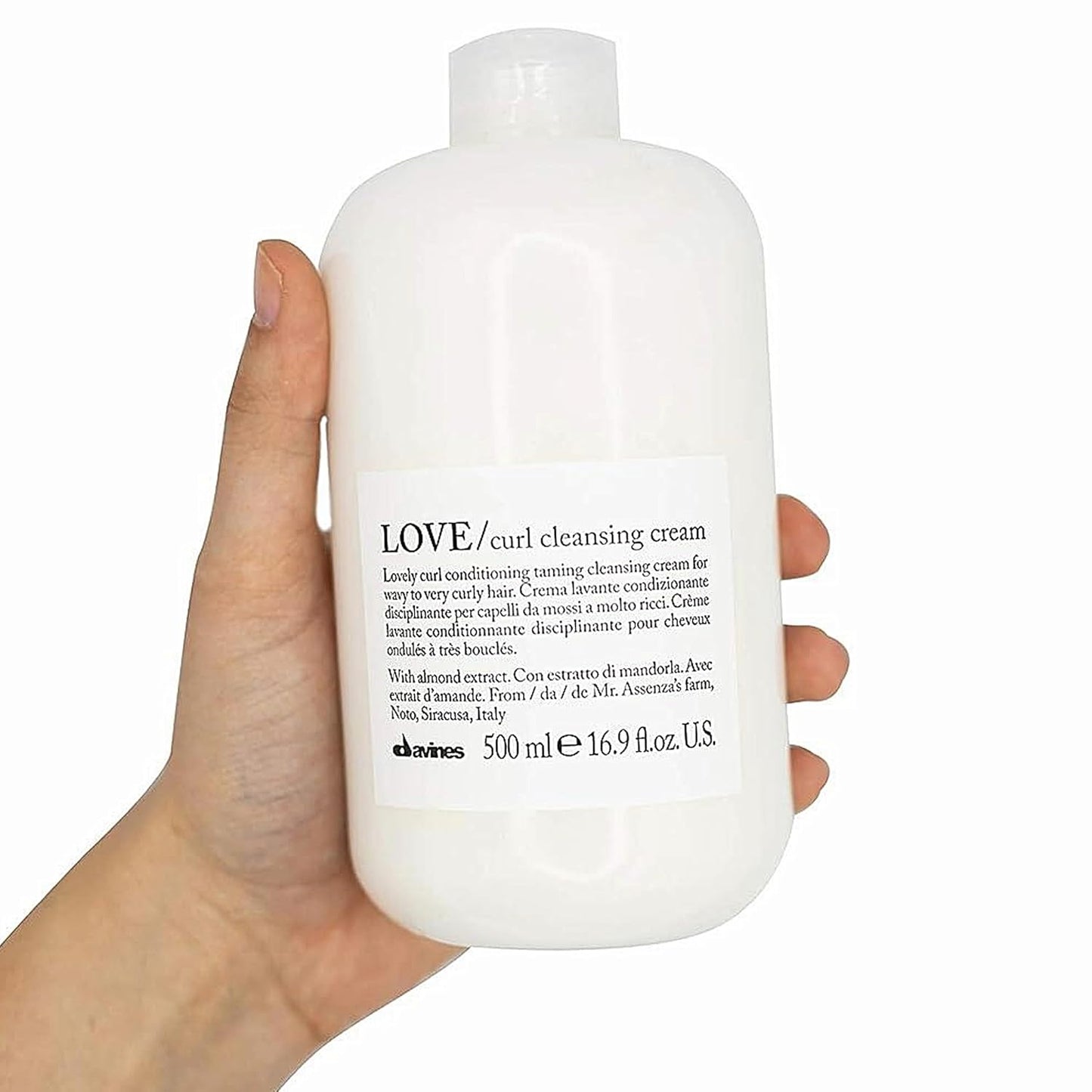 Davines LOVE Curl Co-Wash | 2-in-1 Conditioning Shampoo for Wavy & Curly Hair - Gentle Cleanse with Baobab Pulp