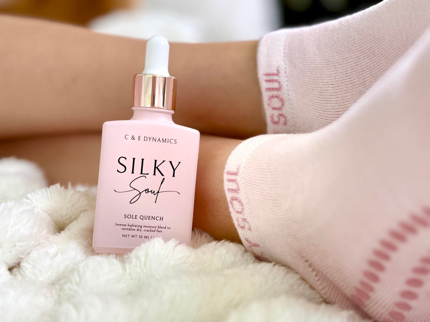 Silky Soul Moisturizing Silicone Socks for Dry Feet & Cracked Heels with Hydrating Tincture - Foot Softening & Heel Repair Treatment - Intensive Foot Repair (Pink, Large)