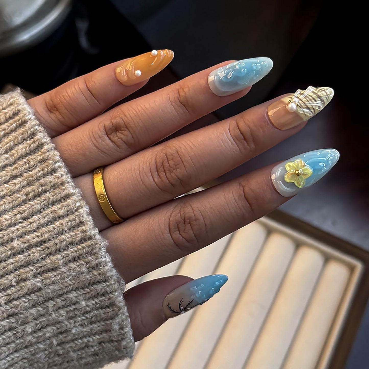 Press On Nails - 24Pcs Medium Almond French Tip with 3D Gold Starfish & Flower Designs | Full Cover Summer Acrylic Nails