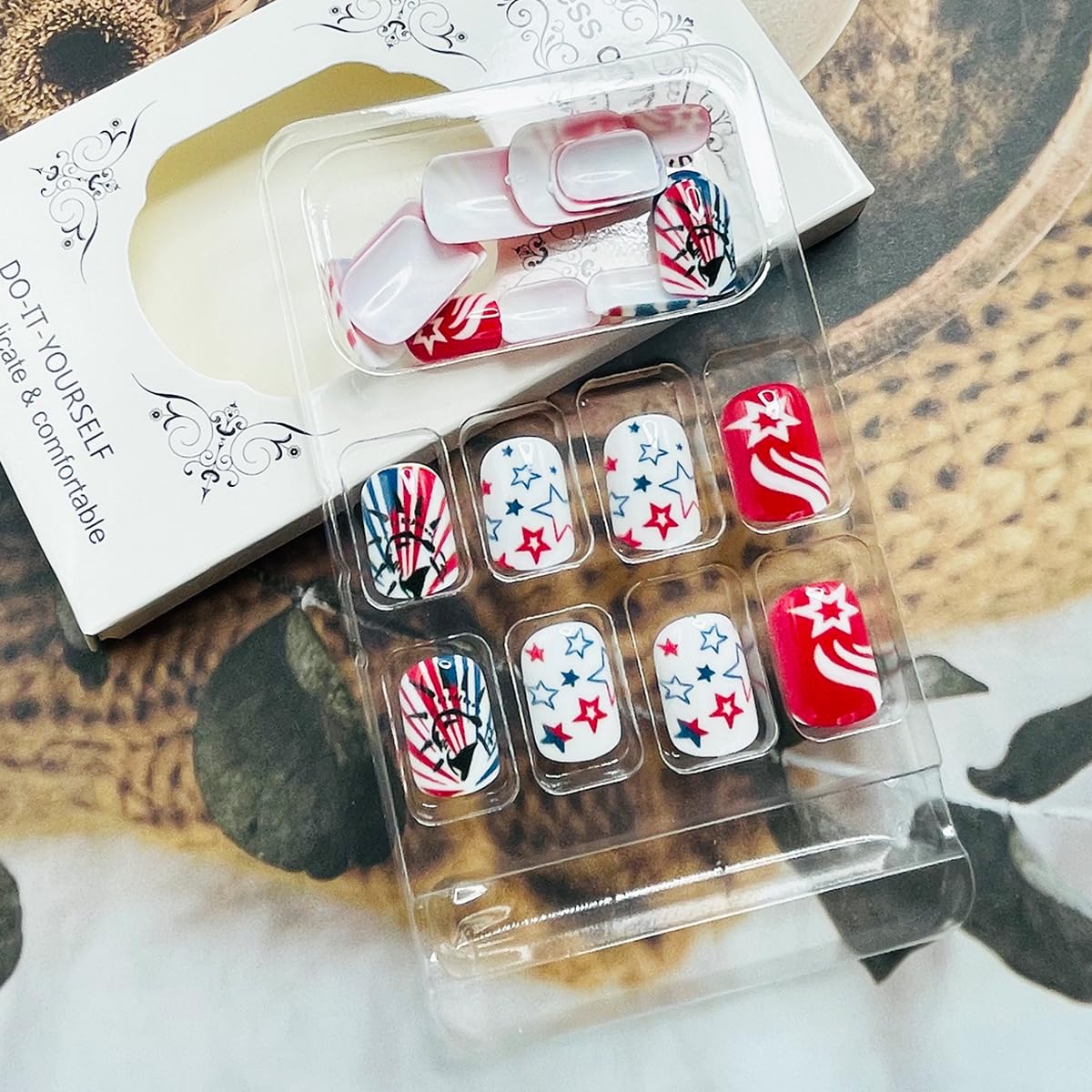 4th of July Press on Nails Short Petite Cute Fake Nails Red Blue Star American Flag Designs Independence Day False Nails Freedom Patriotic Acrylic Nails Square Reusable Glue on Nails for Women 24Pcs