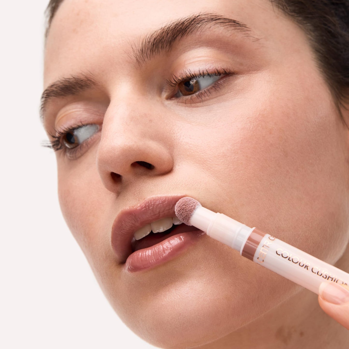 Catrice Colour Cushion Juicy Lip Oil, Tinted Gloss (050 | Drenched Drama)