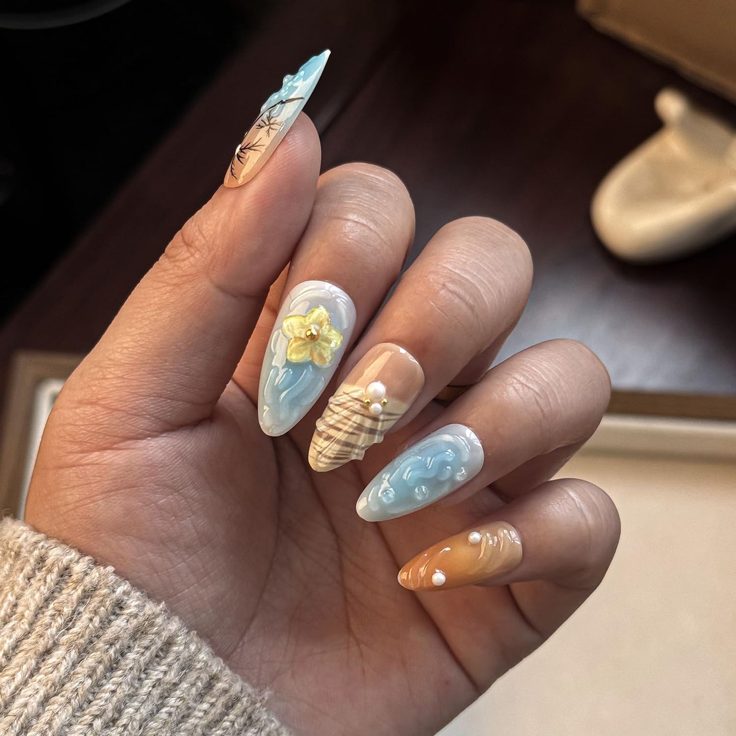 Press On Nails - 24Pcs Medium Almond French Tip with 3D Gold Starfish & Flower Designs | Full Cover Summer Acrylic Nails